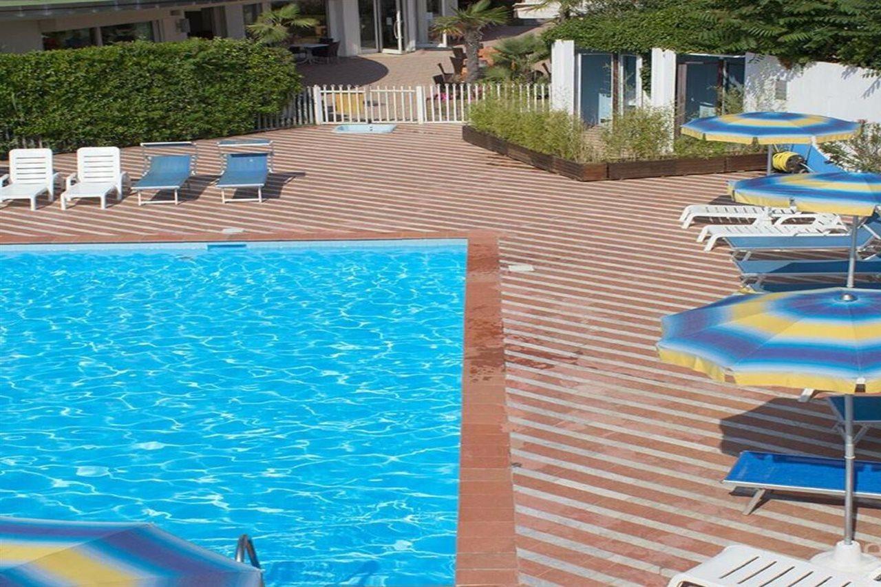 Hotel Bellevue Beach - Sul Mare Milano Marittima Bagian luar foto