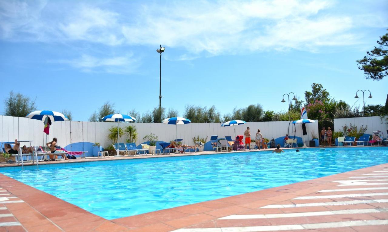 Hotel Bellevue Beach - Sul Mare Milano Marittima Bagian luar foto