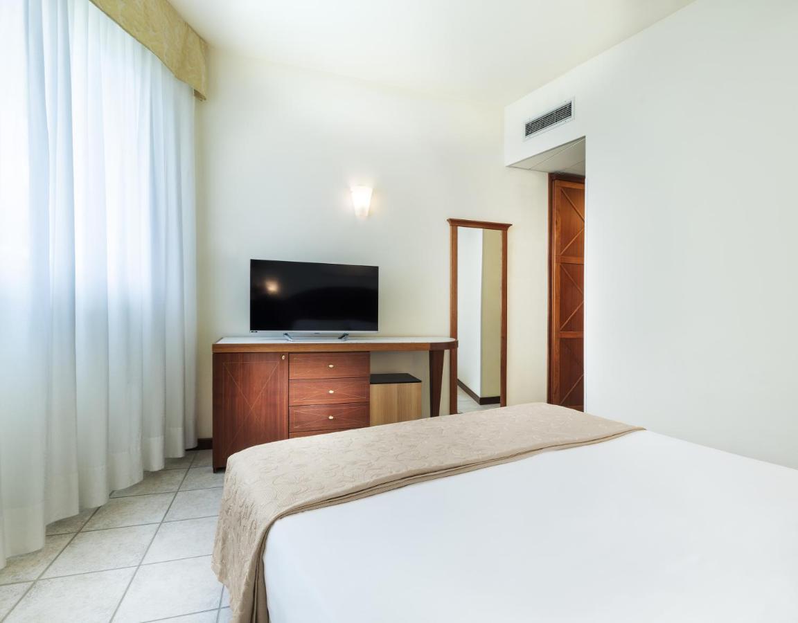 Hotel Bellevue Beach - Sul Mare Milano Marittima Bagian luar foto