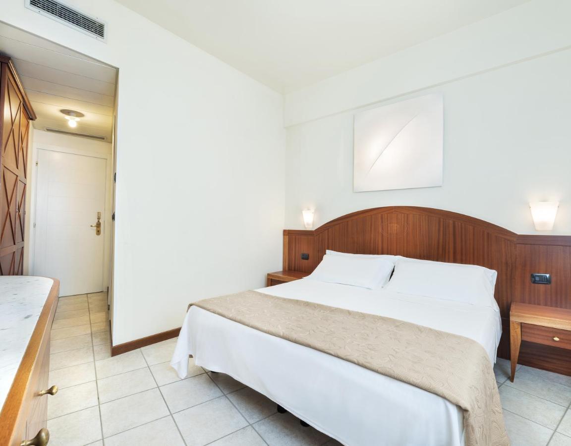 Hotel Bellevue Beach - Sul Mare Milano Marittima Bagian luar foto