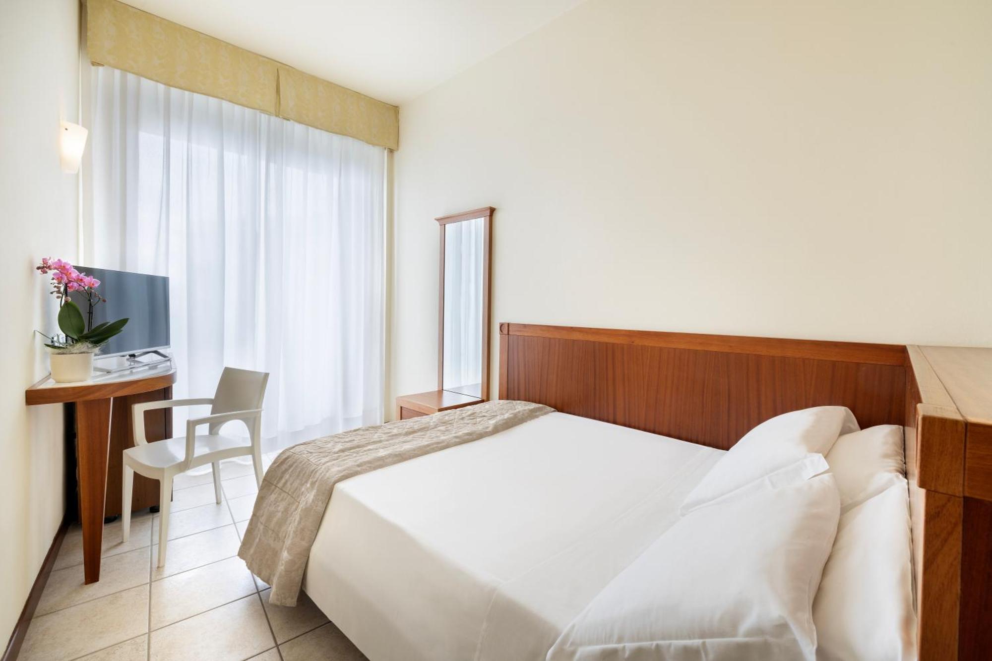 Hotel Bellevue Beach - Sul Mare Milano Marittima Bagian luar foto