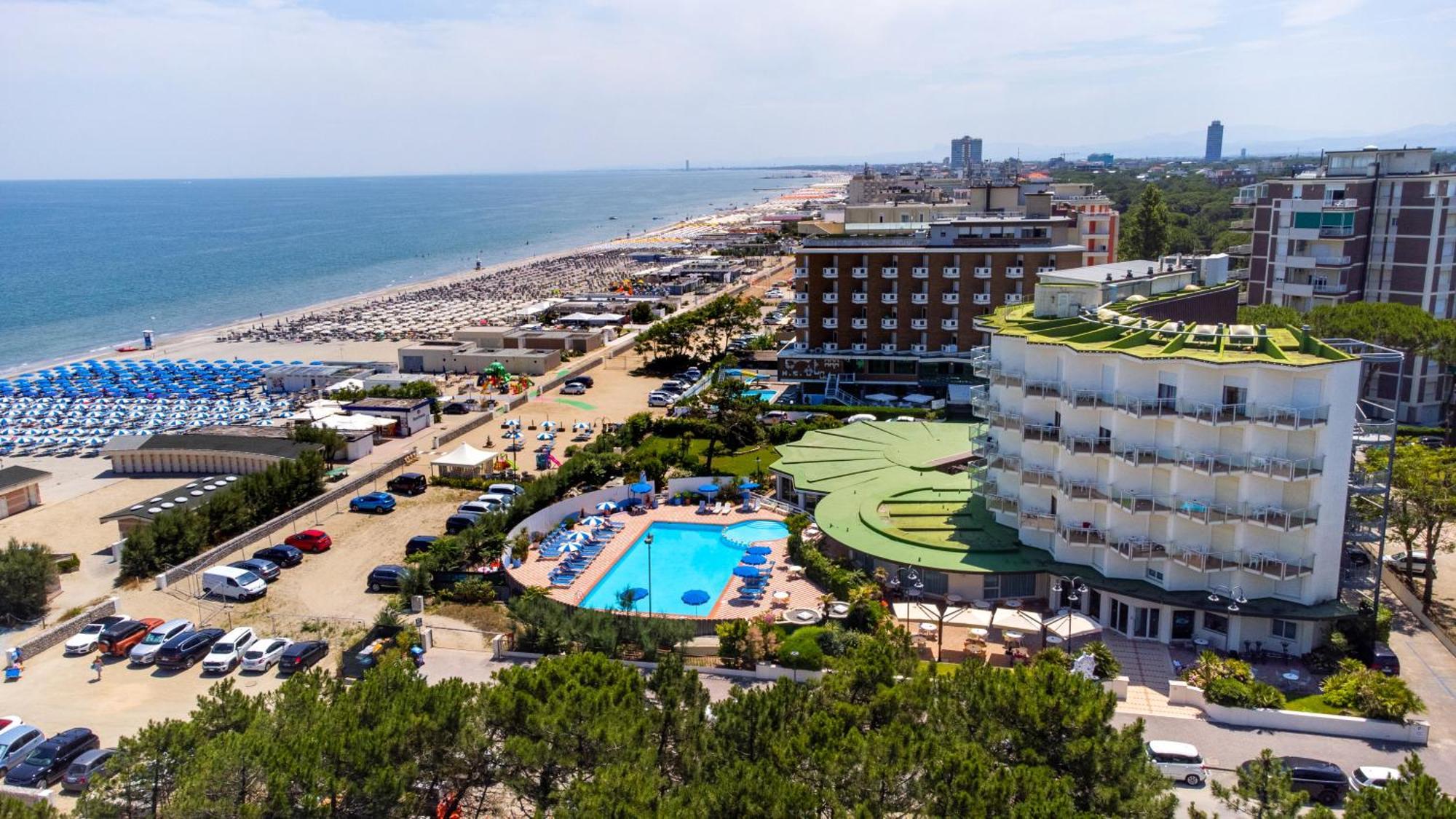 Hotel Bellevue Beach - Sul Mare Milano Marittima Bagian luar foto