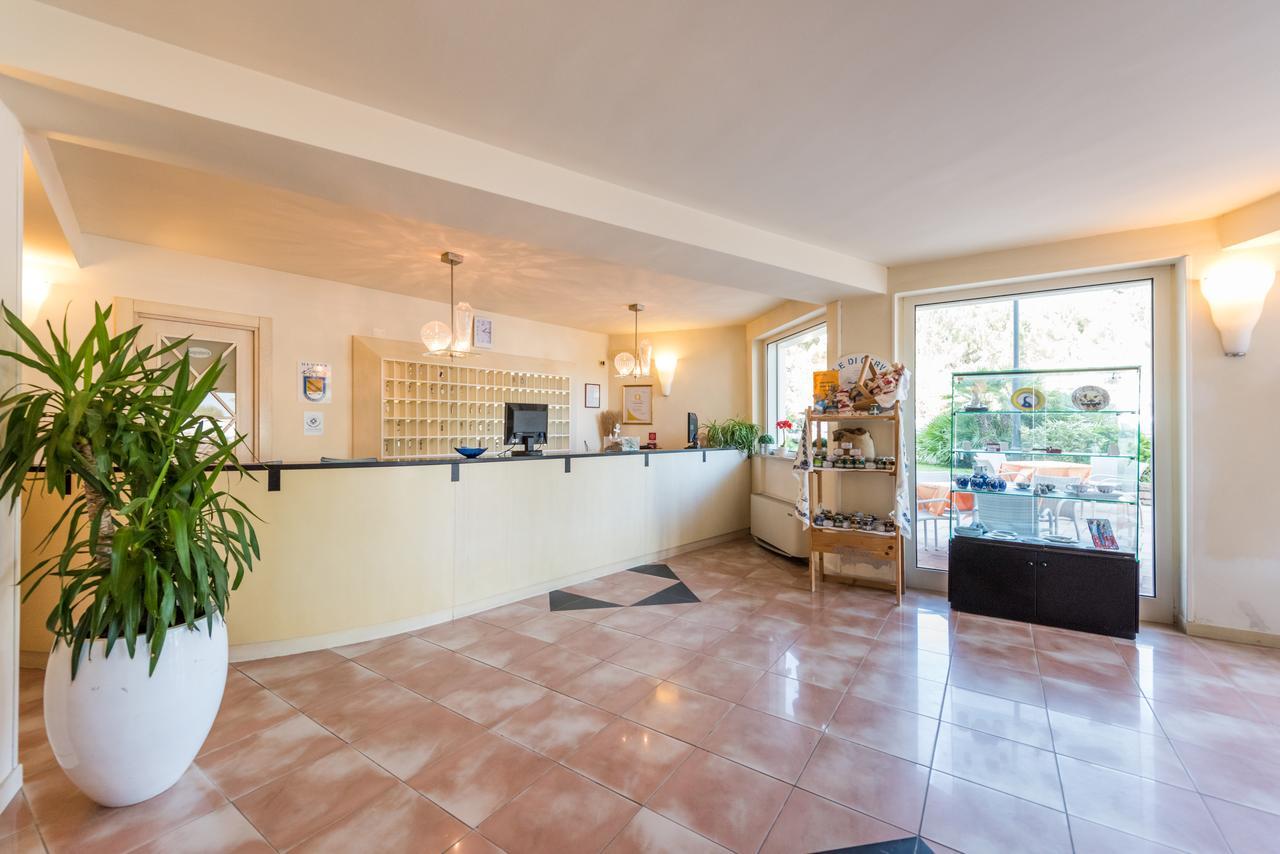 Hotel Bellevue Beach - Sul Mare Milano Marittima Bagian luar foto